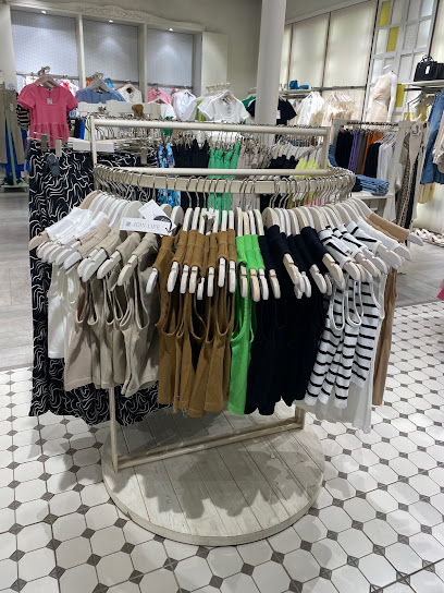 ستراديفاريوس - Saudi Arabia|Yanbu 46435|Al-Aziziah|7690 King Fahad Rd