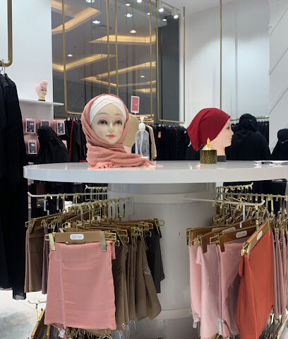 عبايات لوزان - خميس مشيط - +966 56 880 0034