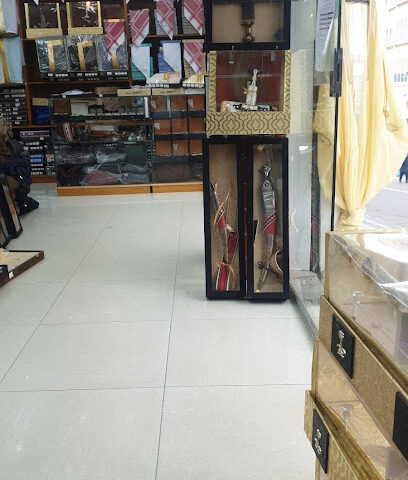 الشيوخ للمشالح والفراء مستلزمات رجالية - الباحة - +966 53 939 6366